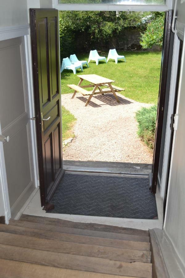 Appartement Passe Partout Lucenay-l'Eveque Exterior foto
