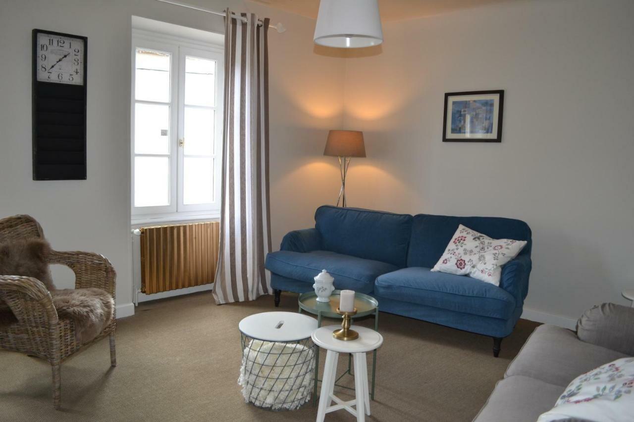 Appartement Passe Partout Lucenay-l'Eveque Exterior foto