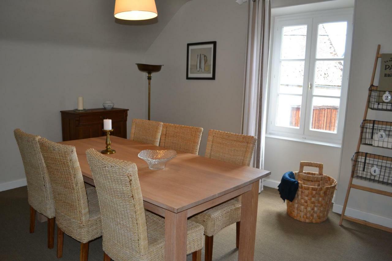 Appartement Passe Partout Lucenay-l'Eveque Exterior foto